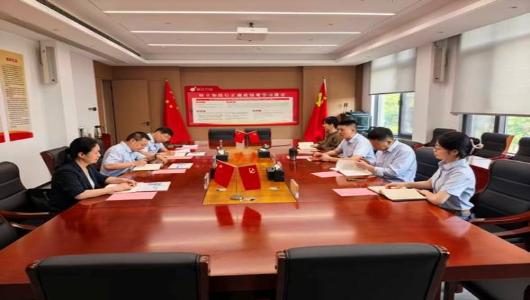 市工信局联合淮北市粮食产业发展集团赴合肥开展“我为企业找市场”供需对接活动